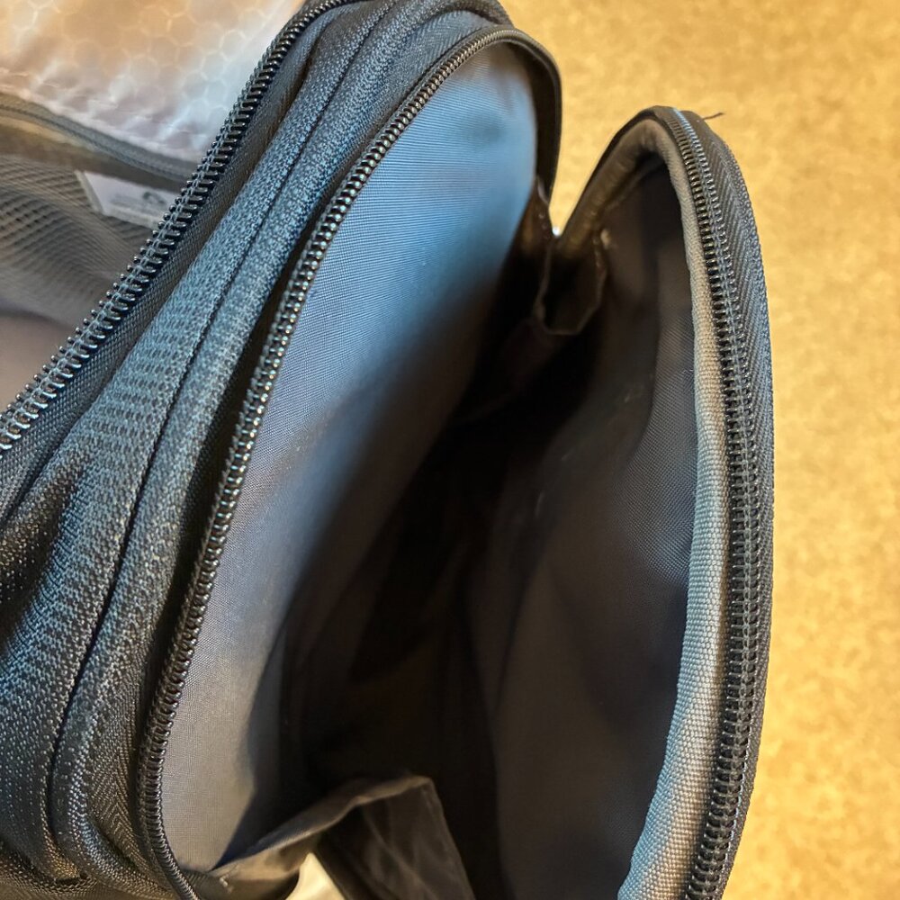 Travelpro Maxlite 5 Softside Lightweight CarryOn Tote, Overnight Weekender Bag - Picture 10 of 16